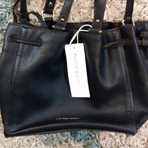 🖤NEW W/TAGS-BLACK LIZ CLAUIBORNE CROSSBODY/ HOBO HAND BAG!🖤